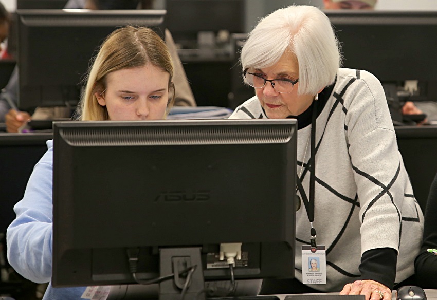 Tutoring is available on EMCC's Golden Triangle and Scooba campuses. Tutoring is available on EMCC's Golden Triangle and Scooba campuses.